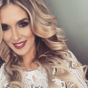 Meet your Posher, Nadine